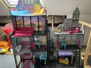 KidKraft Dolls House - Picture 1 of 12