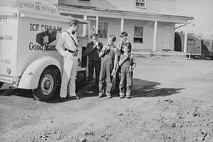 Good Humor Ice Cream Man & Happy Boys! Professional Photo Lab Reprint - Picture 1 of 1