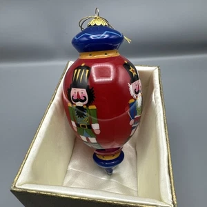 Pier 1 roter Nussknacker großer Tropfen Ornament 6,5-7" Glas 2014 in Box - Bild 1 von 6