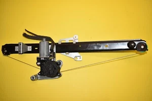 03-14 Volvo XC90 Regulador de ventana w / Motor derecho del pasajero puerta trasera OEM - Imagen 1 de 8