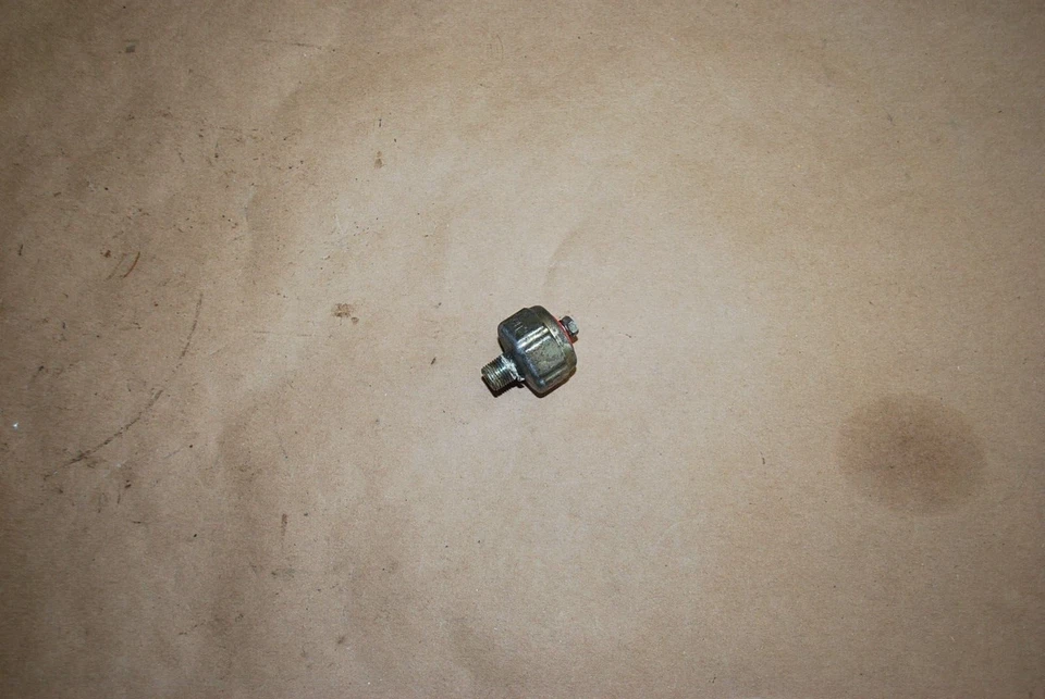 Interruptor de presión de aceite Honda Goldwing GL1000 1975-1979 Foto 1 de 1