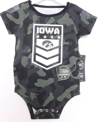 NEW Iowa Hawkeyes Camo Colosseum OHT Flag Stripes II One Piece Infant 6-12 month Cover