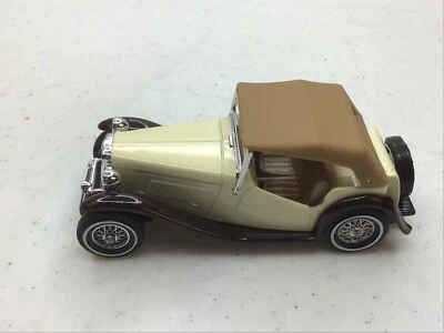 MATCHBOX LESNEY MODELS OF YESTERYEAR 1945 MG T.C. NO. Y-8  CREAM & BROWN - Image 1 of 4