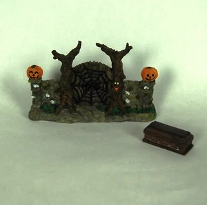Puerta de cementerio espeluznante de pueblo de Halloween - Imagen 1 de 7