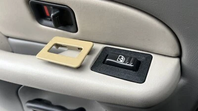 Interruptor de ventana trasera GM PIEZA DE AJUSTE REPARACIÓN Escalade Tahoe Yukon Silverado 2000-2002 Foto 1 de 4