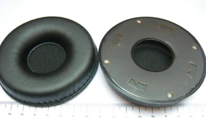 2 Ohrpolster passend an  AKG K121, K121S, K141 MK II, K142 HD / K 121 S 141 142 - Picture 1 of 5