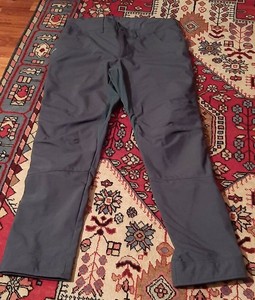 Pantaloni e pantaloncini da campeggio da uomo Quechua | Acquisti Online su  eBay