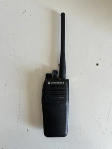 Motorola DP3401 VHF - Imagen 1 de 4