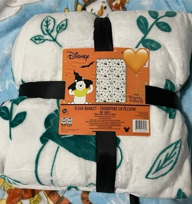 Disney Winnie The Pooh Halloween Fall Leaves White Teal TWIN Size Blanket NEW - Image 1 of 3