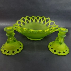 Vintage Westmoreland Konsolen Set grün satiniertes Glas Schale und Kerzenständer - Bild 1 von 11