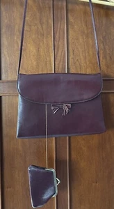 Women’s Koret Vintage Burgundy Leather Shoulder Bag With Matching Coin Purse - Picture 1 of 6
