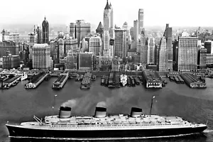 SS NORMANDIE FRENCH OCEAN LINER IN NEW YORK PASSENGER SHIP 4X6 PHOTO POSTCARD - Picture 1 of 5