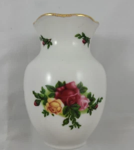 Royal Albert Old Country Roses Small Vase 3 1/4" tall - Picture 1 of 5