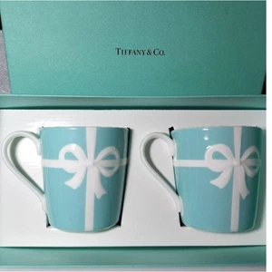 Juego de 2 tazas TIFFANY & Co. Blue Ribbon Box - Bone China 7,6 oz 225 ml - Imagen 1 de 7