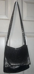 Woman’s Purse - Picture 1 of 6