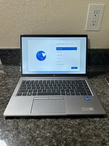 HP ZBook Firefly 14 G8 I7 512GB 16GB RAM WIN11PRO See Pictures! - Picture 1 of 8