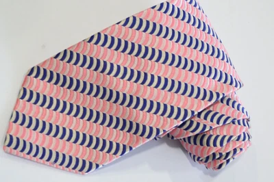 NEIMAN MARCUS розовый шелк мужской шеи галстук W: 3 3/4» на L: 58» - Изображение 1 из 3