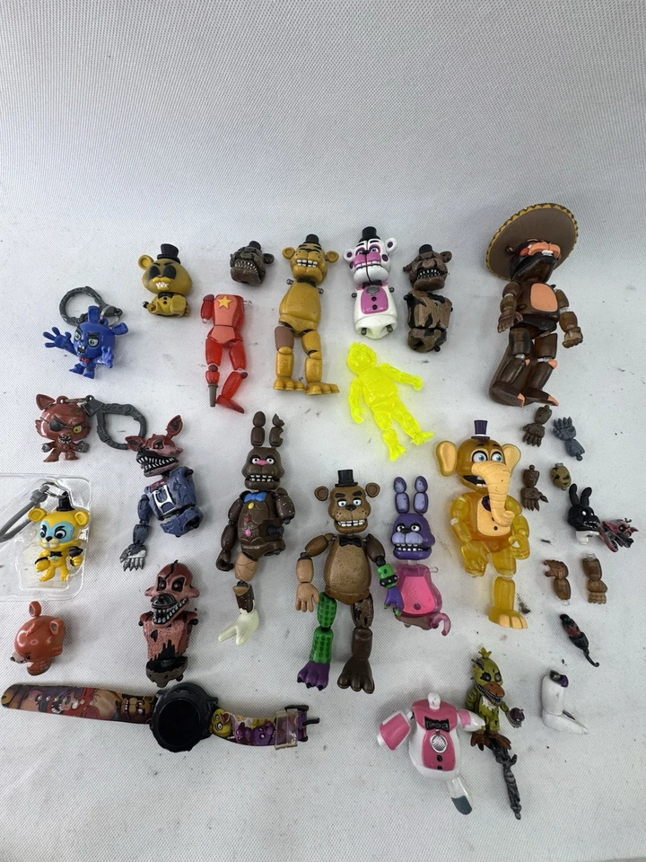 Five Nights At Freddy's FNAF Figura Articulada Piezas + Más Lote Foto 1 de 4