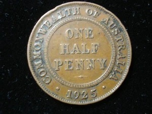 Moneda australiana de 1925 medio centavo diamante central de 6 perlas KGV (SA07) - Imagen 1 de 2