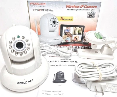 Cámara inclinable inalámbrica blanca Foscam FI8910W audio bidireccional visión nocturna red IP Foto 1 de 4