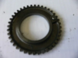 94 Kawasaki EX500 Ninja Oil Pump Drive Gear from behind clutch - Picture 1 of 1