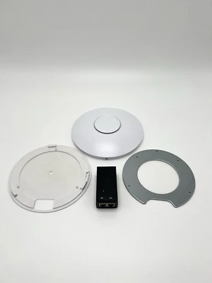 Ubiquiti Unifi UAP-LR Wireless Access Point Long Range Unit with POE Injector - Image 1 of 4