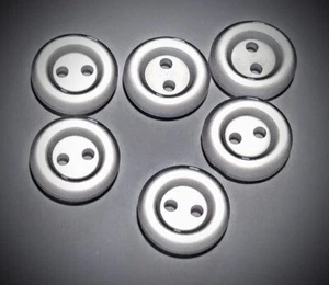 5/8" 2-Hole Clear White Craft/Clothing Buttons - Picture 1 of 4