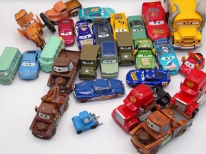 27 Stück Disney/Pixar Cars Film Spielzeug Fahrzeuge Plastikautos - Bild 1 von 10