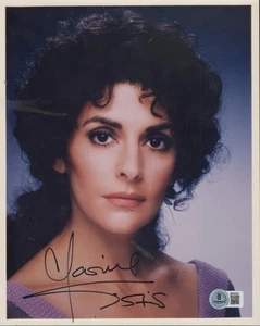 MARINA SIRTIS STAR TREK SIGNED AUTOGRAPHED 8X10 PHOTO BECKETT BR54025 - Picture 1 of 1