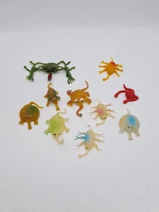 De colección Ugly Jiggler Goma Monstruos Alienígenas Succión 60 70’s X8 A41 - Imagen 1 de 6