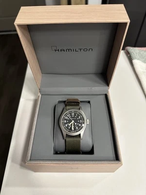 Reloj mecánico Hamilton Khaki Field 38 mm esfera negra Foto 1 de 4