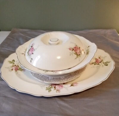 Antiguo plato para servir de porcelana Canonsborg, tazón y plato de ensalada. Foto 1 de 4