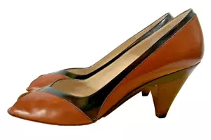 Vintage BRUNO MAGLI Womens Two Tone  Leather Peep Toe Wood Heel PUMPS SZ 8 AA - Picture 1 of 12