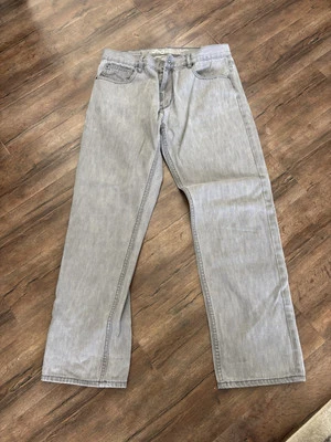 Pantalones de mezclilla de algodón gris LRG True Straight Fit para hombre talla 36 X 32 Foto 1 de 4