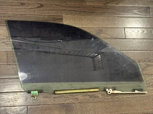 2001-2005 Lexus IS300 Right Passenger Side Front Door Glass Window OEM - Picture 1 of 4