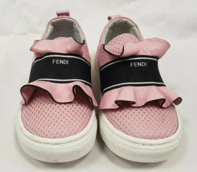 NUEVO Fendi Bebé Niñas Rosa Neopreno Cuero Volantes Slip On Zapatillas Zapatos 20 EE. UU. 4 Foto 1 de 4