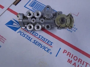 Kawasaki H2 750 Triple Oil Injection Pump  Nice H2 B For Parts H2B C - Picture 1 of 7