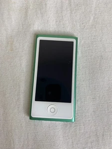 Apple iPod nano 7th Generation Green - Picture 1 of 2