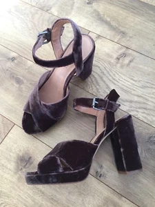 New Madewell $168 The Vanessa Sandal in Velvet Sz 8 Wild Boar Brown Heels G8411 - Picture 1 of 8