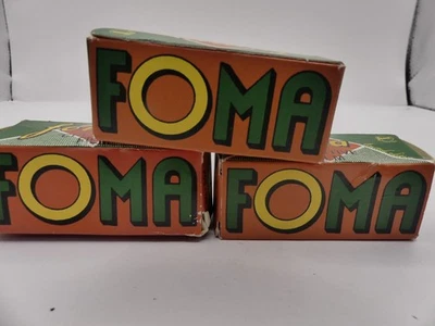 PELÍCULA ANTICUADA X3 FOMAPAN 200 RETRO 120 BLANCO Y NEGRO 2138 Foto 1 de 2