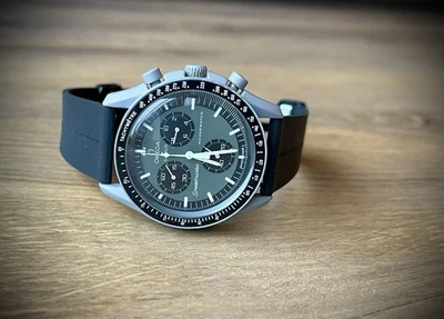 Montre Moonswatch Omega Swatch modificata . Big Size 43 MM. Bien Lire . - Photo 1/4