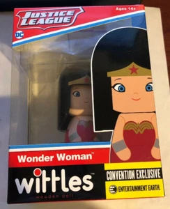 Muñeca Kokeshi de madera Wonder Woman metálica Wittles 2018 exclusiva de SDCC EE - Imagen 1 de 6