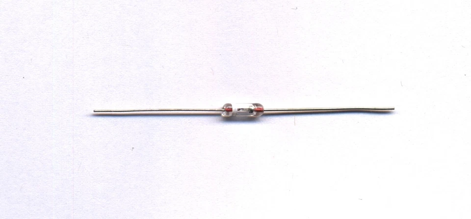Lot of 100 pcs D9D Crystal Point Detector Germanium Diodes - Image 1 of 1