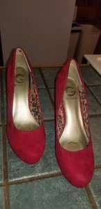 G by Guess womens 8 1/2 M  Womens suede heels - Picture 1 of 7