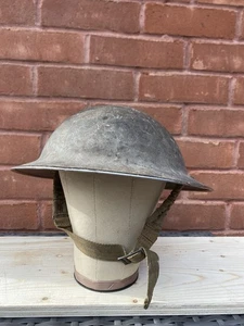 WW2 Brodie Helmet - Picture 1 of 12