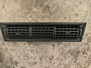 VW T4 Luftdüse Düse Belüftung vorne Mitte 7D1819703A 7D2819703A - Bild 1 von 6