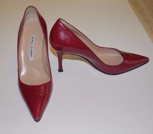 Beautiful Designer MANOLO BLAHNIK Burgundy Pump Shoes Size 37-1/2   - Picture 1 of 5