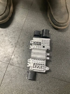 Módulo de controle de ventilador de refrigeração Ford Flex 2010-19 Ford Taurus AA8Z8B658B para 2010-11 - Imagem 1 de 4