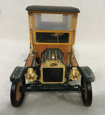 Franklin Mint 1913 Ford Model T Truck - Image 1 of 4