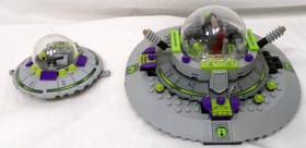 LEGO Alien Conquest Lot of 2 UFOs 7066 7052 Sets Incomplete